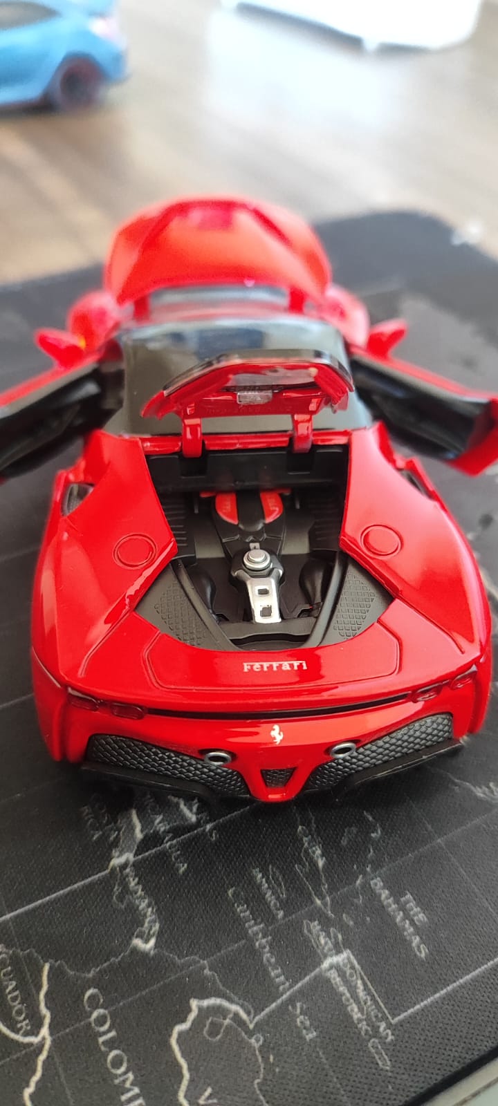 🚗 Miniatura Ferrari SF90 Stradale