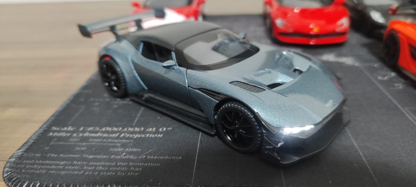 🏎️ Miniatura Aston Martin Vulcan 1:32