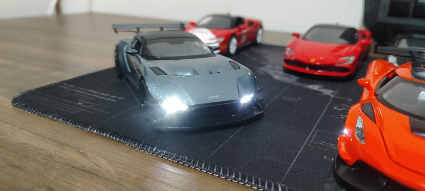 🏎️ Miniatura Aston Martin Vulcan 1:32