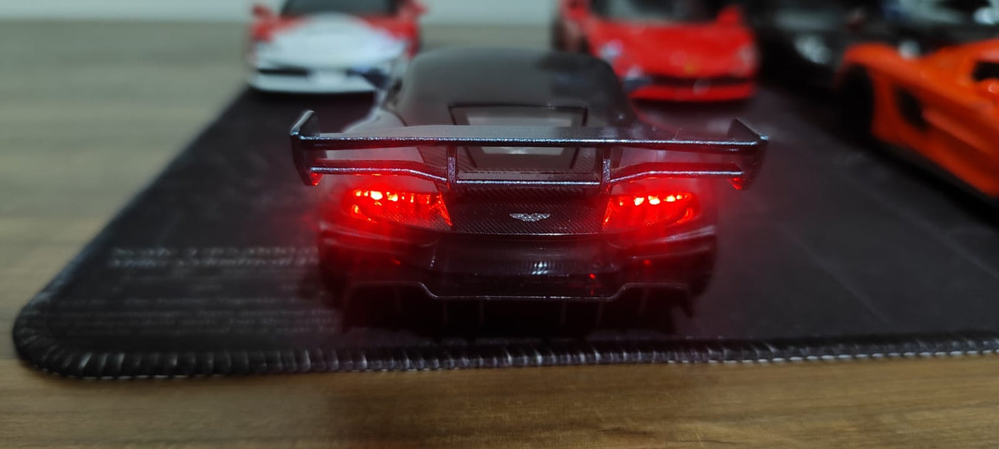 🏎️ Miniatura Aston Martin Vulcan 1:32