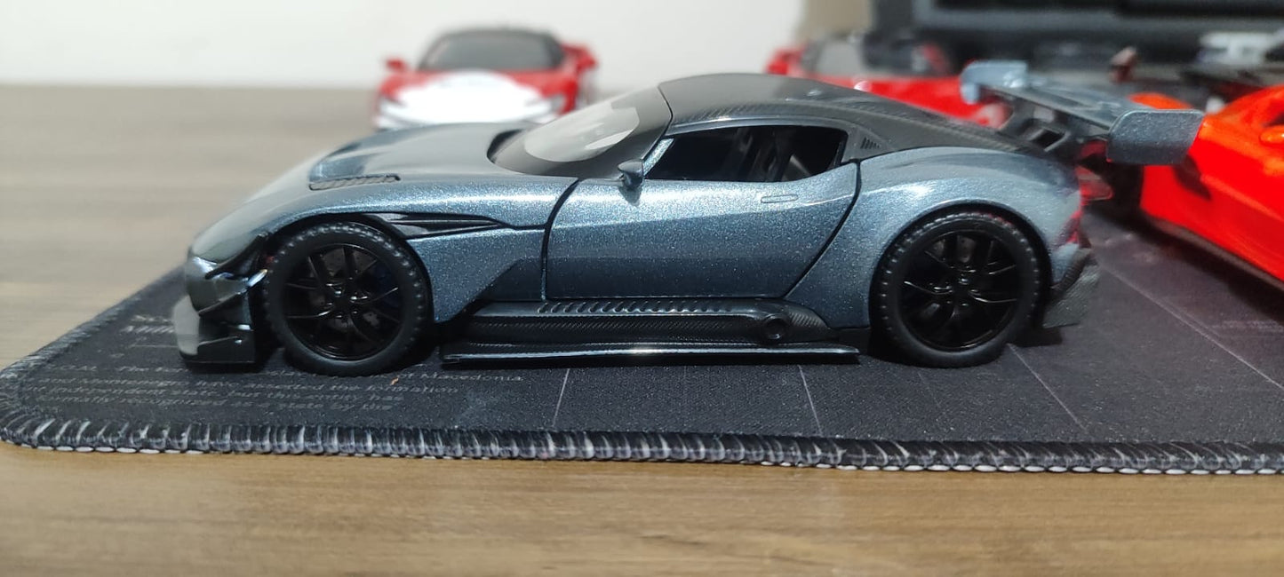 🏎️ Miniatura Aston Martin Vulcan 1:32