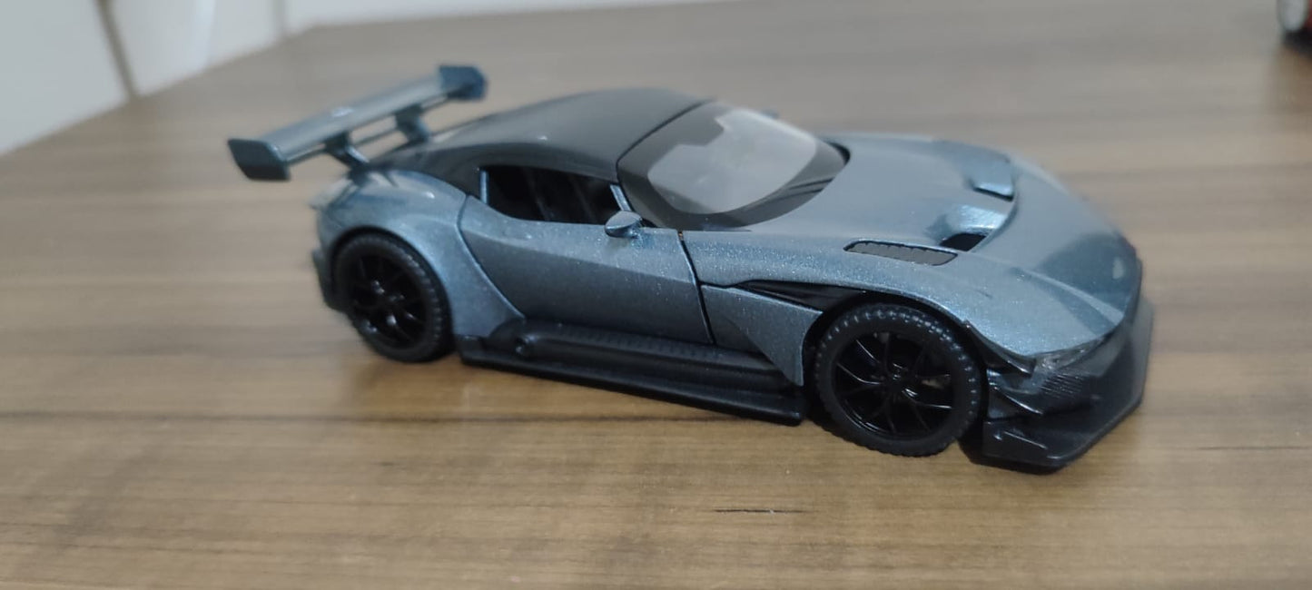 🏎️ Miniatura Aston Martin Vulcan 1:32