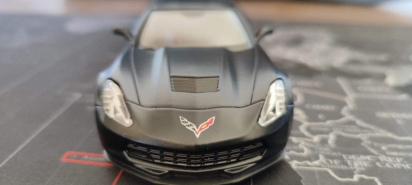 🚗 Miniatura Corvette Stingray – Escala 1:36 | Realismo e Estilo para sua Coleção!