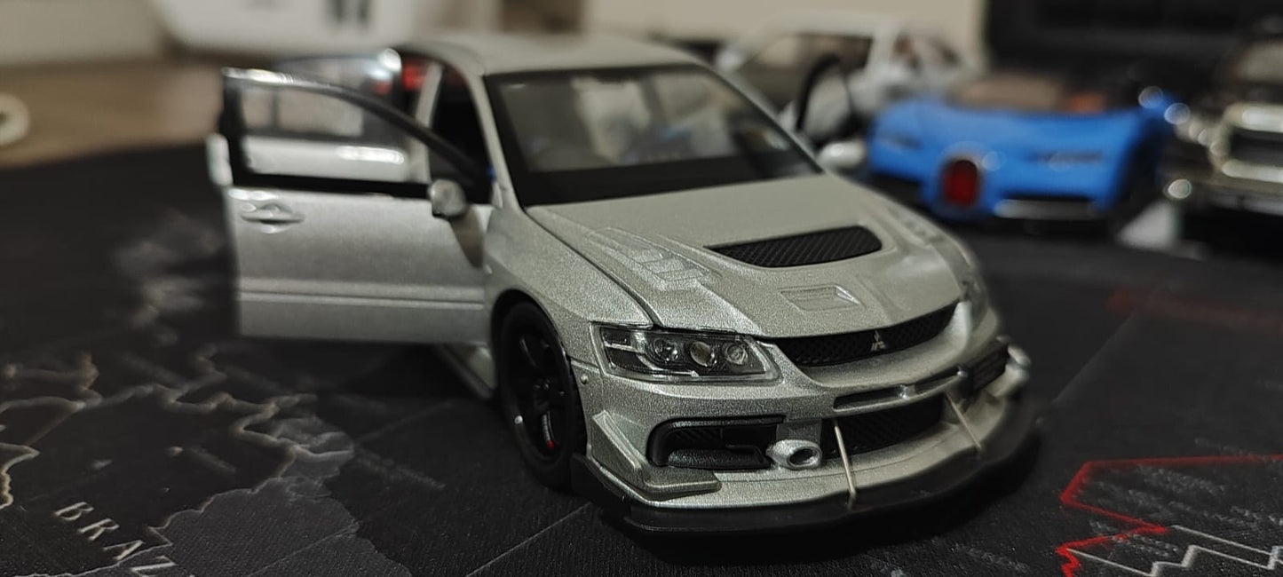 🔥 Mitsubishi Lancer Evolution – Escala 1:32