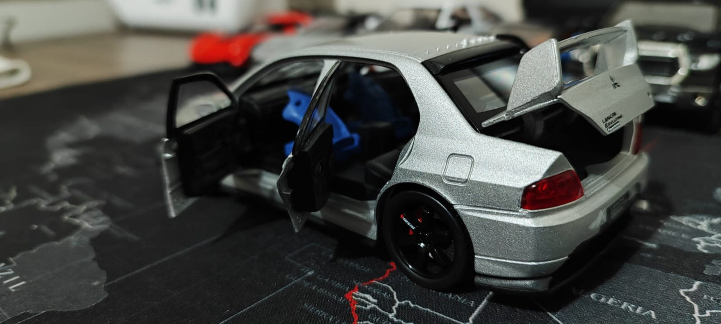 🔥 Mitsubishi Lancer Evolution – Escala 1:32