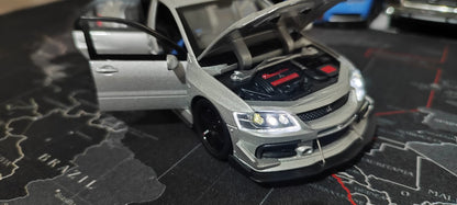 🔥 Mitsubishi Lancer Evolution – Escala 1:32